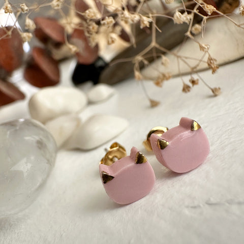 Cat Face Stud Earrings - In Pink