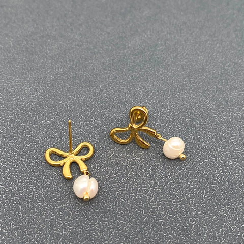 Bows & Pearl Earrings
