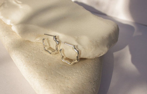 Wavy Hoops