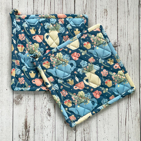 Tea Garden Pot Holder