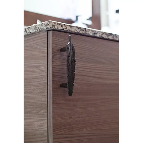 Feather Drawer Pull