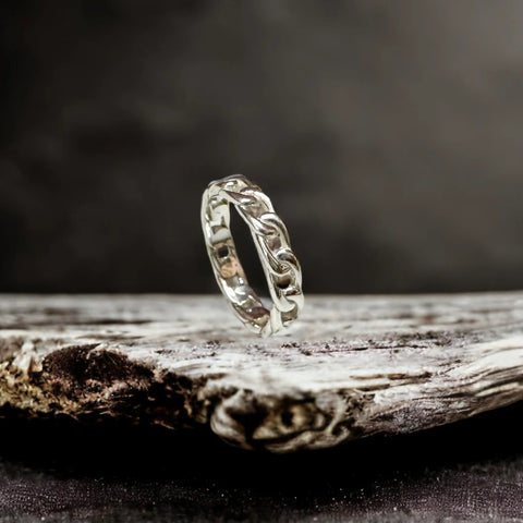 Chain Rock Ring