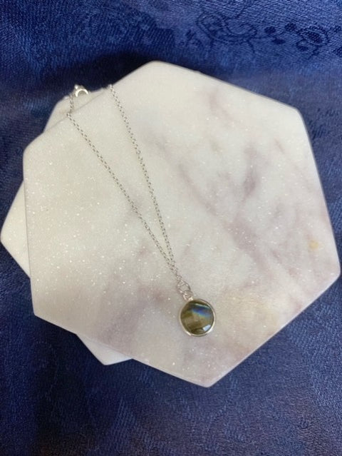 Medium Round Labradorite Necklace