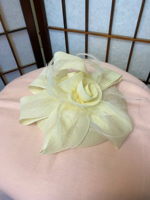 Ivory Pillbox Fascinator