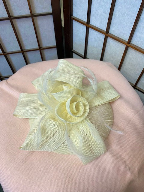 Ivory Pillbox Fascinator