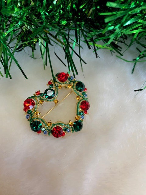 Heart Wreath Brooch