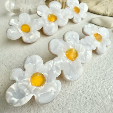 White Daisy Hair Clip