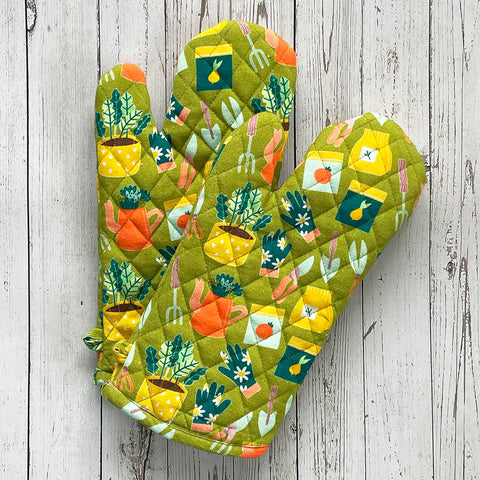 Planting A Garden Oven Mitts