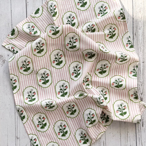 Cottage Strawberry Kitchen Towel