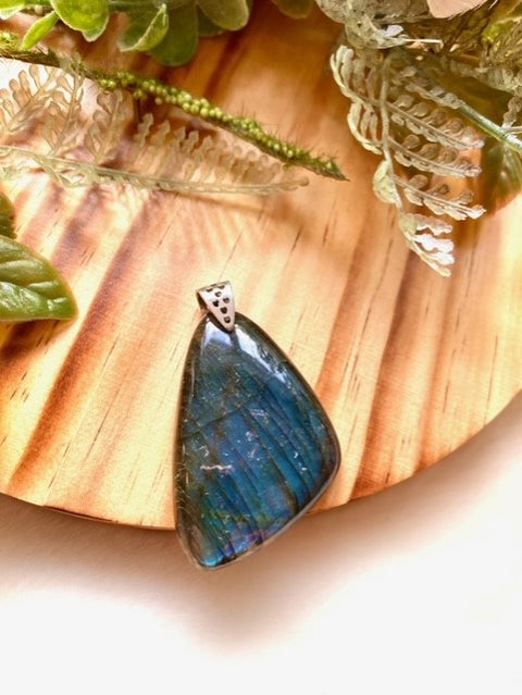 Irregular Shape Labradorite Pendant