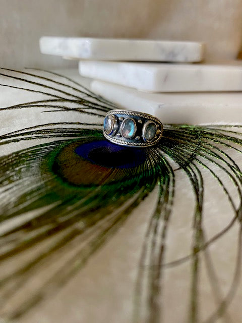 3 Stone Labradorite Band