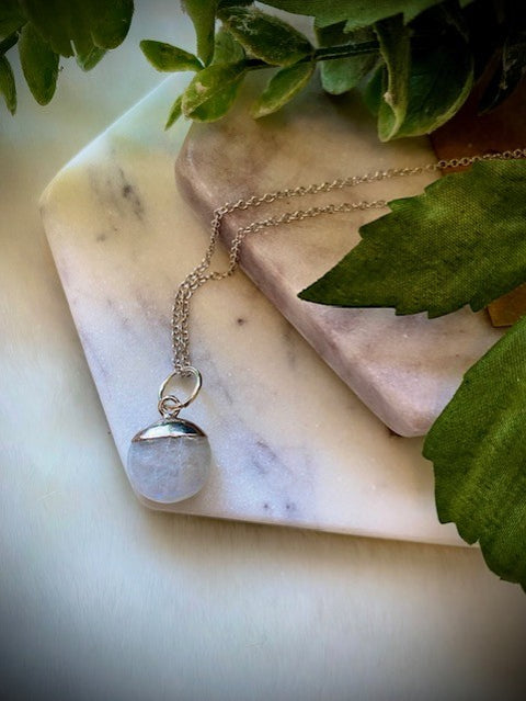 Round Silver Top Moonstone Necklace