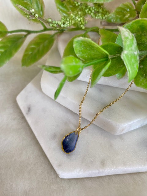 Tiny Mussel Shell Necklace