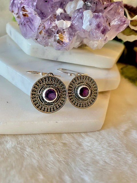 Round Amethyst & Round Decorative Setting