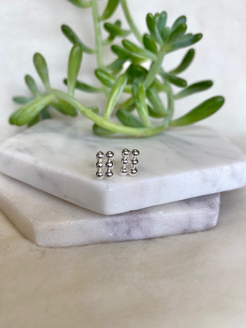 6 Bead Studs