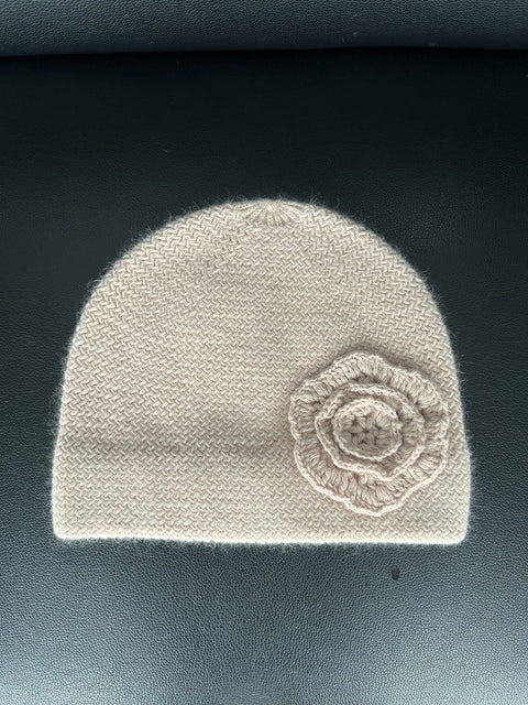 Crochet Flower Beanie - Soft Pink