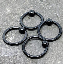 Load image into Gallery viewer, Captive bead ring
