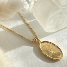 Load image into Gallery viewer, Birth Month Wildflower Necklace
