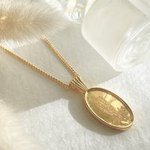 Load image into Gallery viewer, Birth Month Wildflower Necklace

